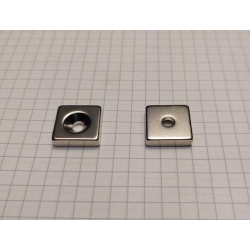 Magnes neodymowy płytkowy pod wkręt MPŁW 15x15x4 [N38] stożek 8 mm do 4 mm N lub S