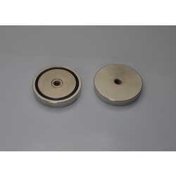 UM H120x12 Uchwyt magnetyczny neodymowy w obudowie z gwintem przelotowym wewnętrznym M10 / N38