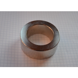 Magnes neodymowy pierścieniowy MP 62-42x25 [N38]