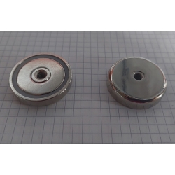 UM H36x8 Uchwyt magnetyczny neodymowy w obudowie z gwintem przelotowym wewnętrznym M6 / N38