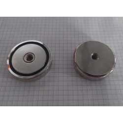 UM H48x11.5 Uchwyt magnetyczny neodymowy w obudowie z gwintem przelotowym wewnętrznym M8 / N38