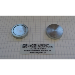 UM 32x7 z magnesem neodymowym w obudowie ocynkowanej do tablicy [N38]