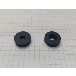 Magnes neodymowy pod wkręt w gumie MPG 18-9/6x5 N42