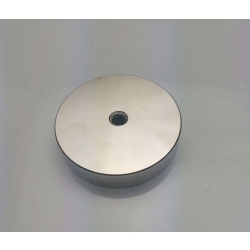 UM H200x16 Uchwyt magnetyczny neodymowy w obudowie z gwintem przelotowym wewnętrznym M10 / N42